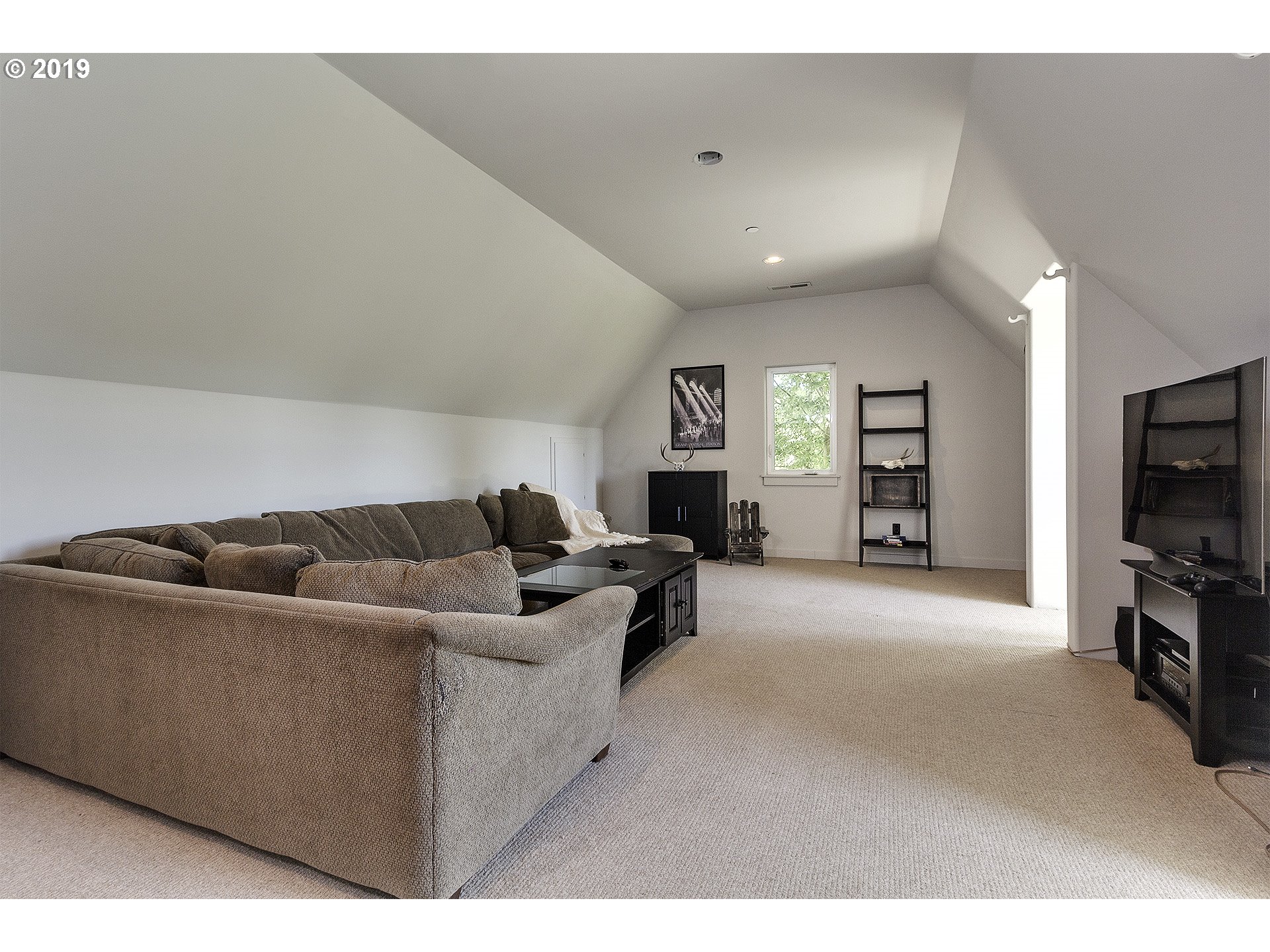 3673 Southwest Homesteader Road West Linn, OR 97068 - Photo 19 of 32 Gallery Image 19