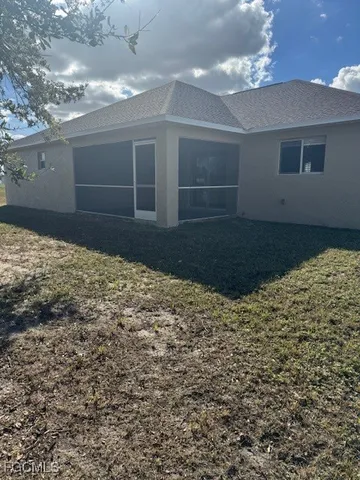 $1,750 | 2303 Northwest 37th Avenue, Cape Coral, FL 33993