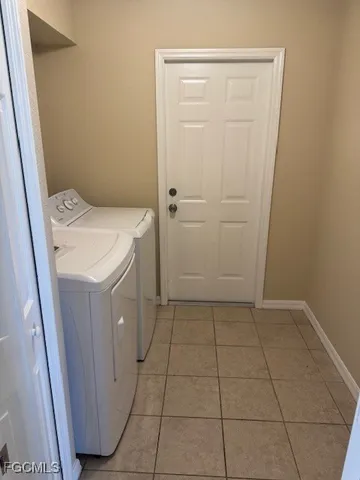 $1,750 | 2303 Northwest 37th Avenue, Cape Coral, FL 33993