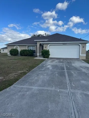 $1,750 | 2303 Northwest 37th Avenue, Cape Coral, FL 33993