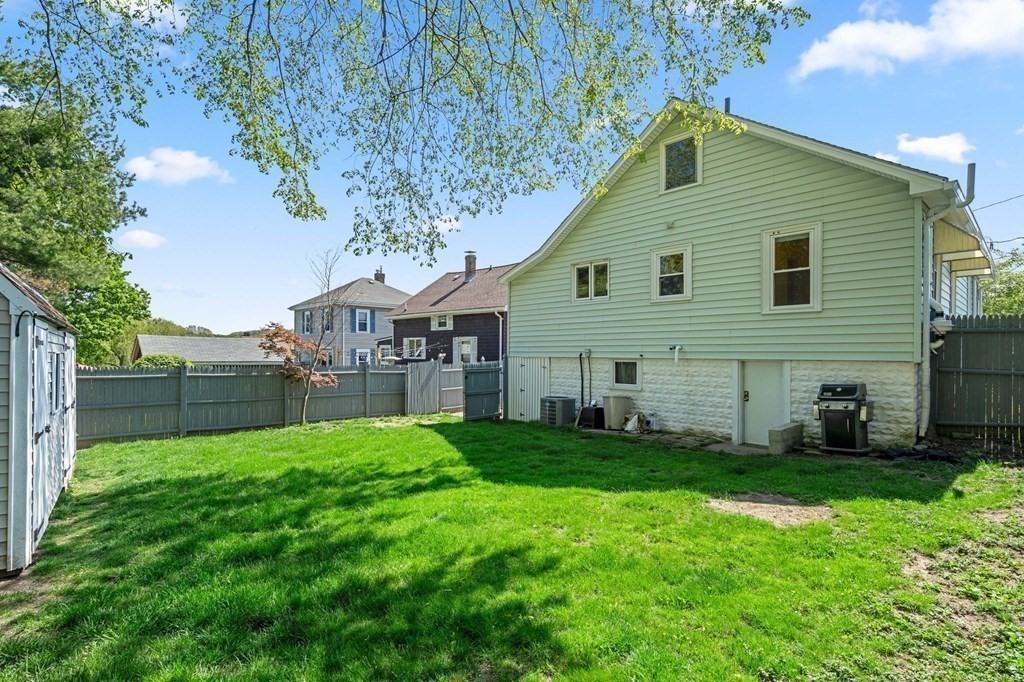 10 Milton Road Danvers, MA 01923 - Photo 3 of 25