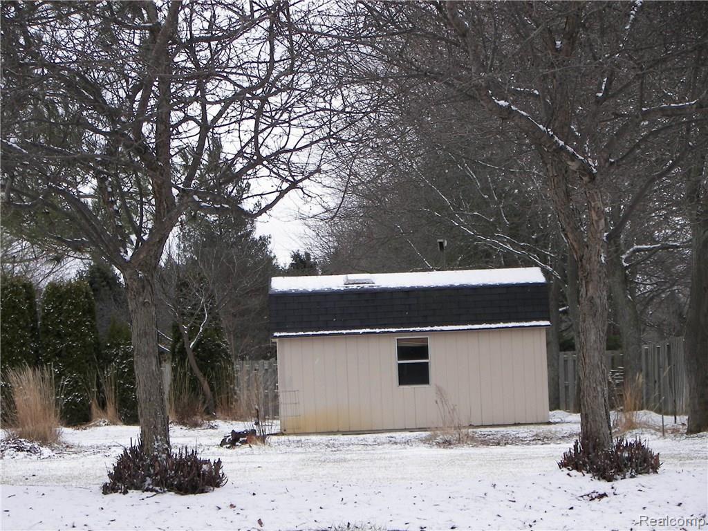 6788 Kestrel Ridge Road Brighton, MI 48116 - Photo 18 of 18 Shed for extra storage!
