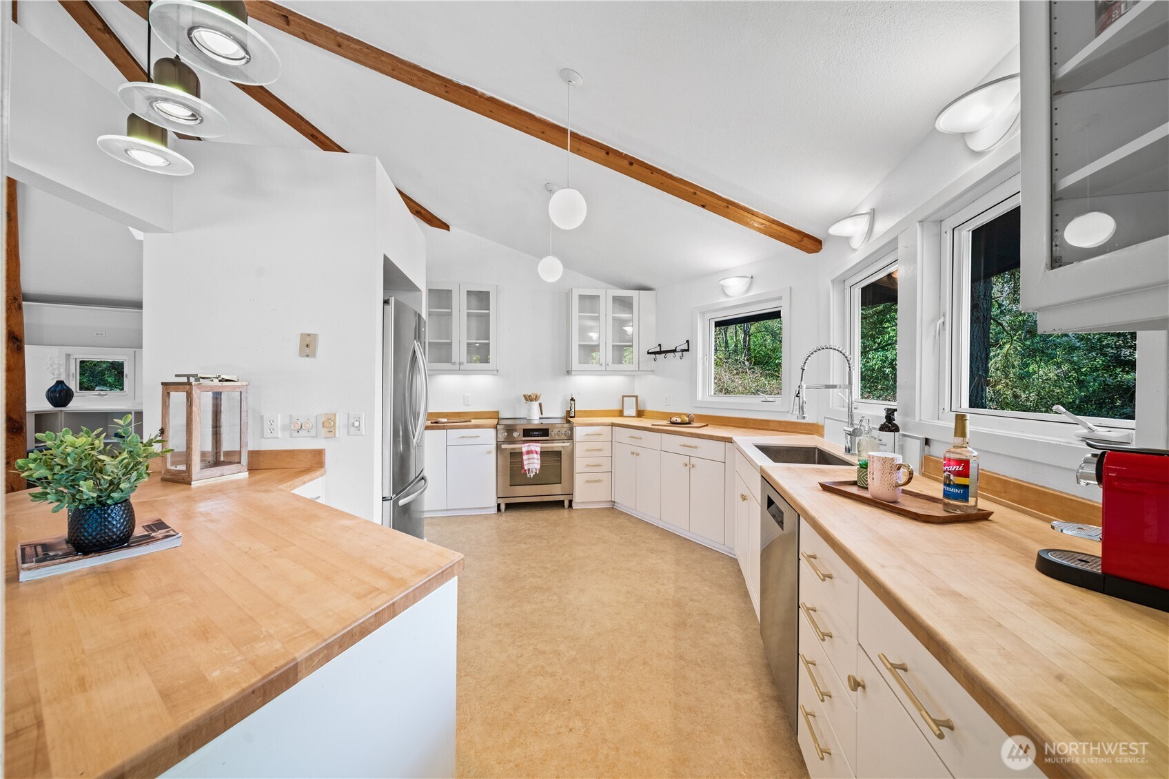 8802 Southwest Soper Road Vashon, WA 98070 - Photo 8 of 35