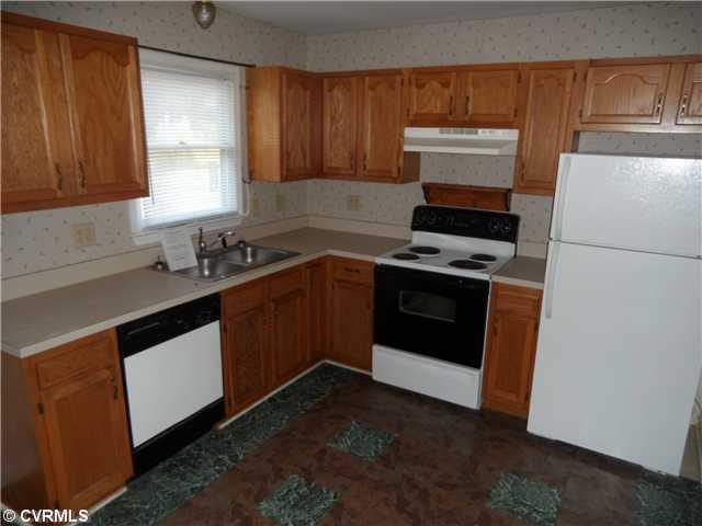 19380 York Road West Point, VA 23181 - Photo 4 of 15 Gallery Image 4