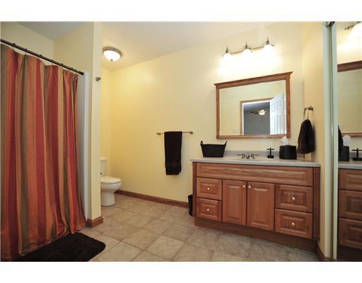 102 Ruth Lane Valencia, PA 16059 - Photo 11 of 14 Full Bath.