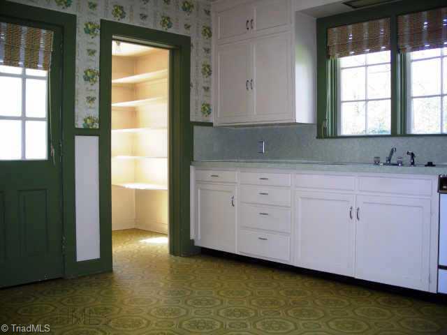 326 Arbor Road Winston-Salem, NC 27104 - Photo 5 of 9 Other.
