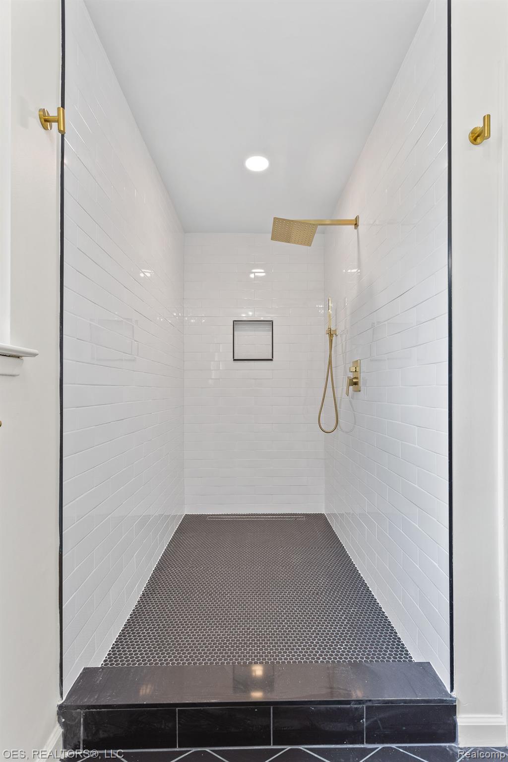 22510 Deerfield Road Novi, MI 48375 - Photo 19 of 42 Gallery Image 19