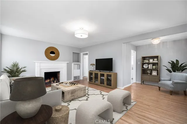 $1,499,000 | 2535 South S Bundy, Los Angeles, CA 90064