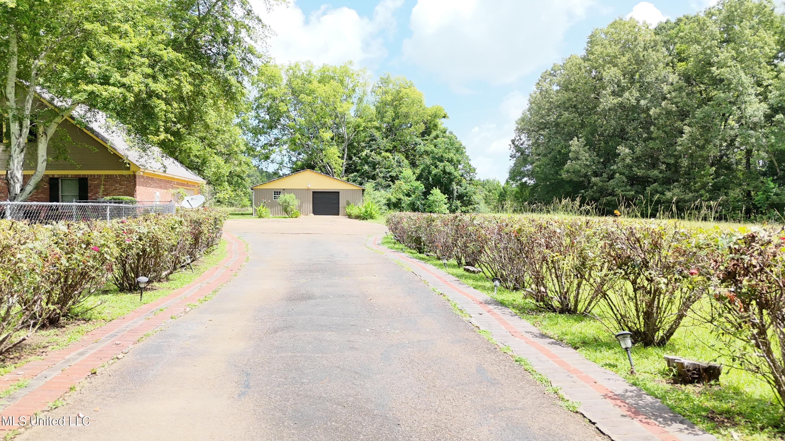 1920 West County Line Road Ridgeland, MS 39157 - Photo 25 of 30 DJI_20250630112557_0045_D