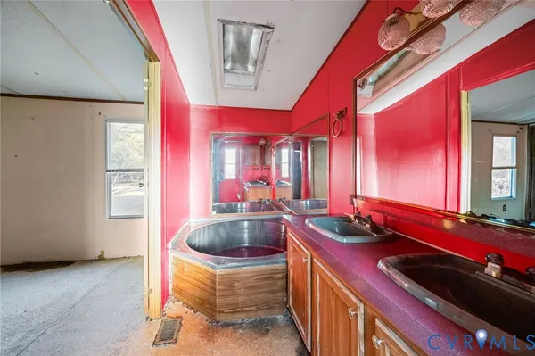 $290,000 | 15401 Loblolly Lane, Windsor, VA 23487