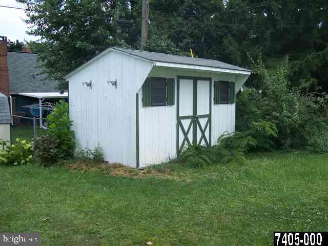 1525 Devers Road York, PA 17404 - Photo 4 of 15