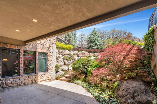 811 South High Ridge Drive Alpine, UT 84004 - Photo 66 of 98 View of patio
