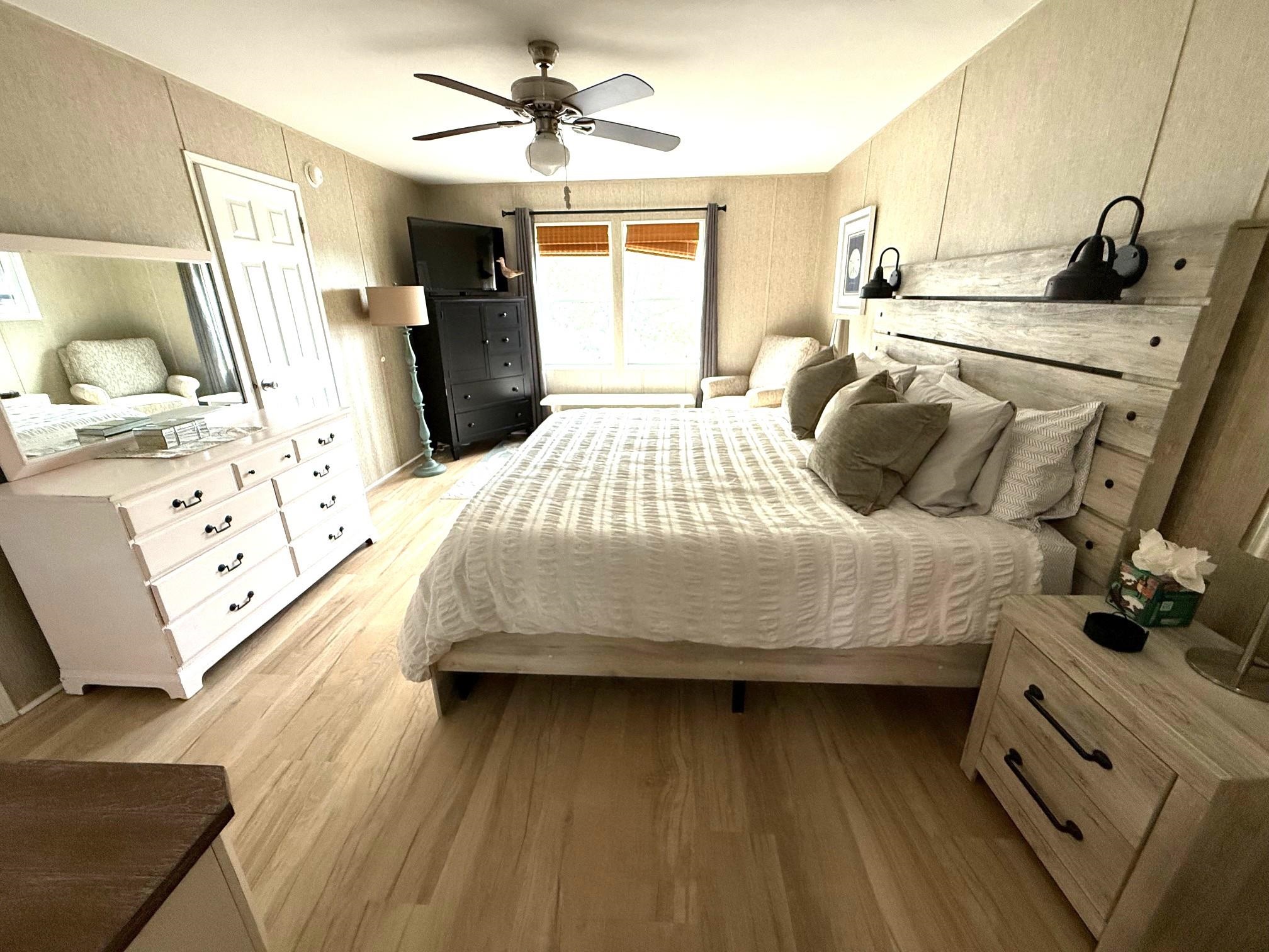 292 Majorca Road St. Augustine, FL 32080 - Photo 30 of 32 Bedroom featuring light wood-type flooring and a ceiling fan