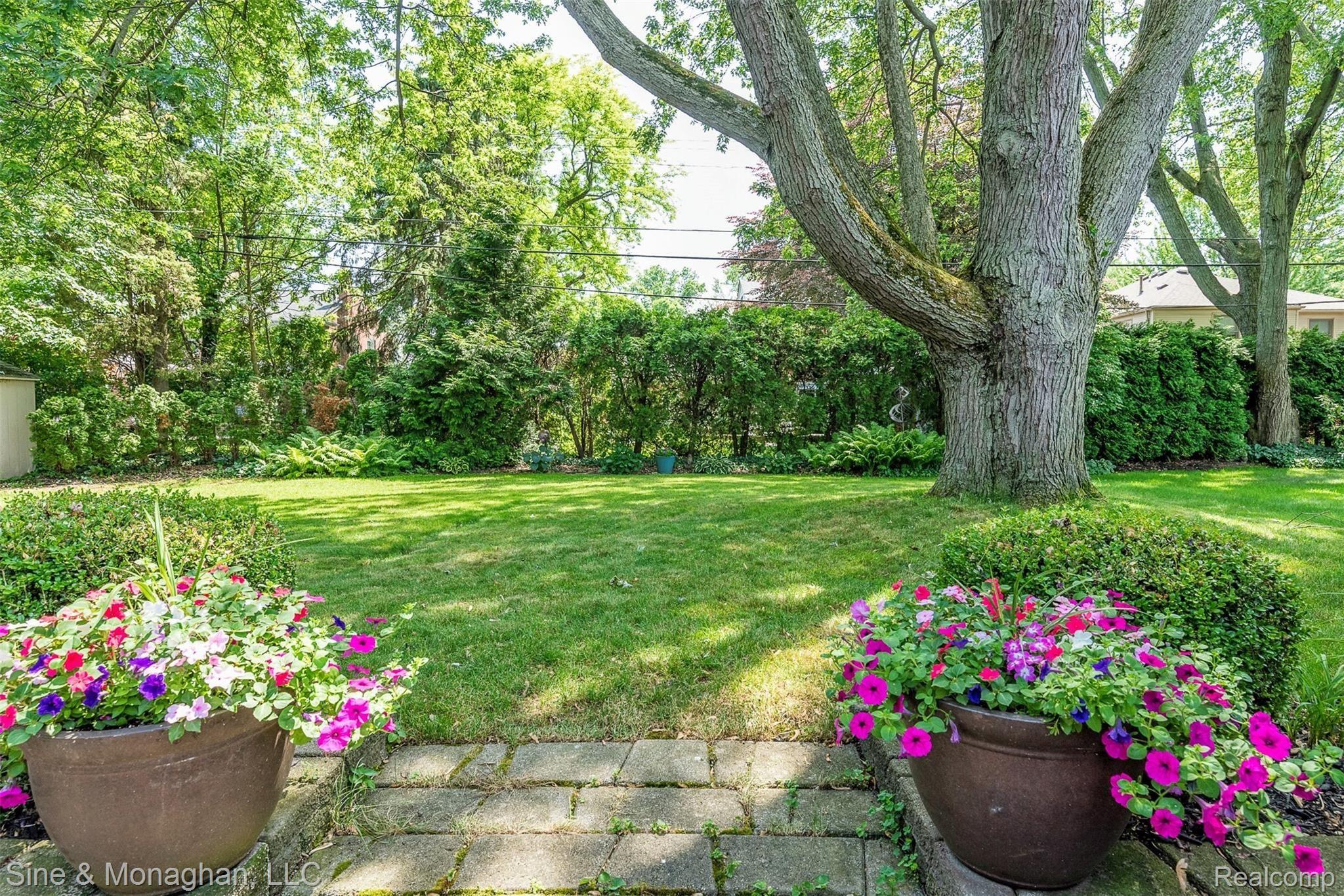 1071 North Oxford Road Grosse Pointe, MI 48236 - Photo 18 of 38 DSC_7842.jpg