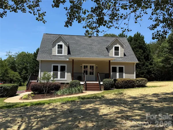 $450,000 | 7553 Katherine Drive, Denver, NC 28037