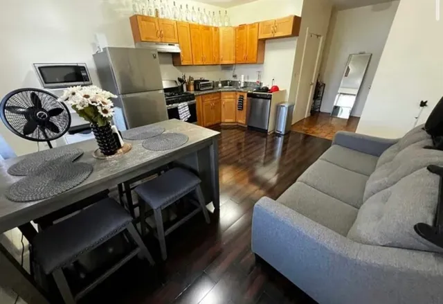 $4,900 | 1576 Tremont Street, Unit 3, Boston, MA 02120