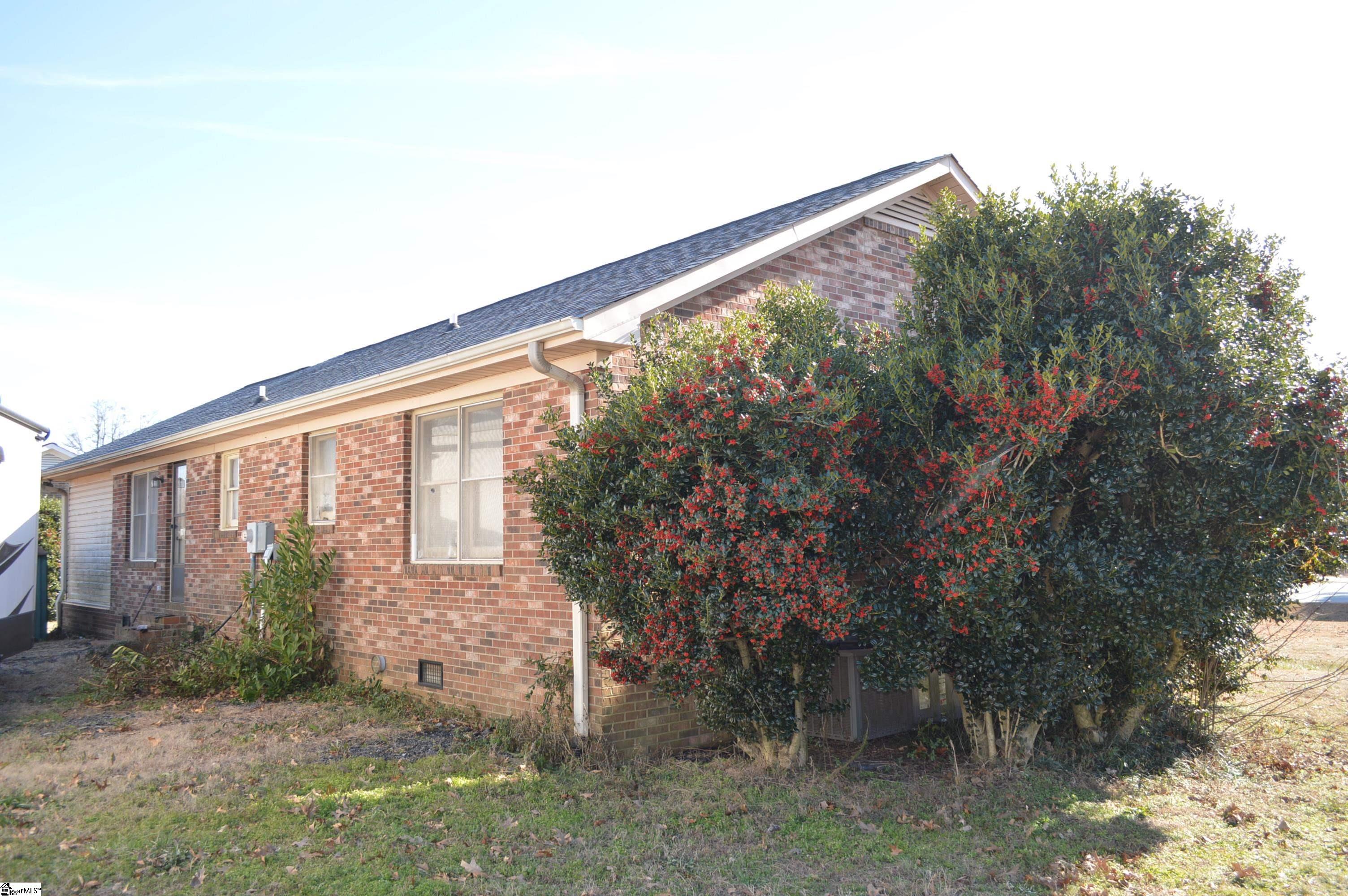 1151 Victor Hill Road Greer, SC 29651 - Photo 3 of 22