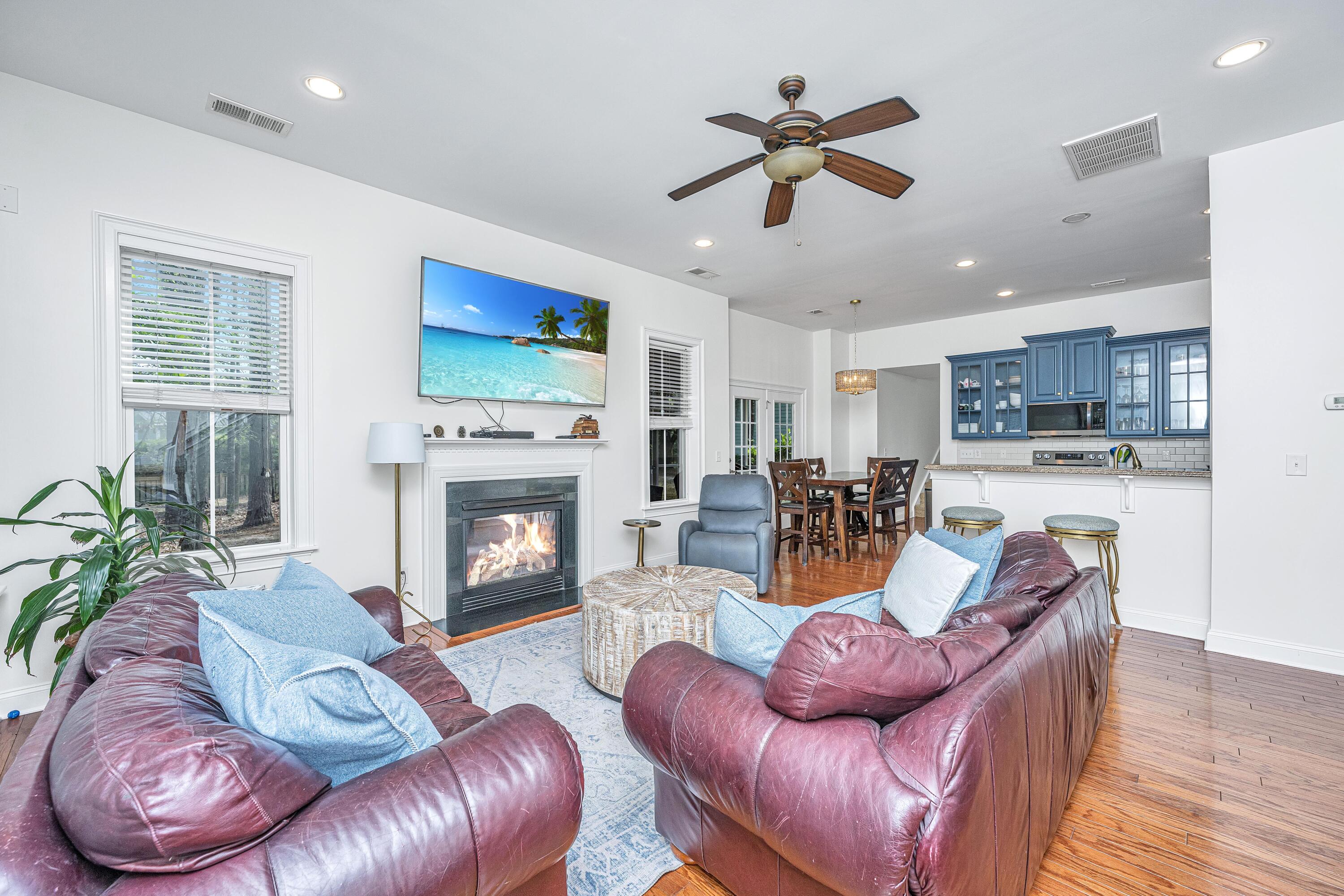 1903 Hall Point Road Mount Pleasant, SC 29466 - Photo 5 of 34 1903HallPointRd015