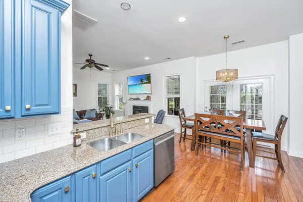 $889,000 | 1903 Hall Point Road, Mount Pleasant, SC 29466