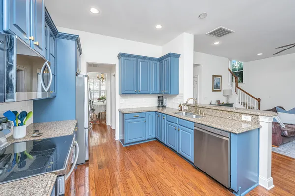 $889,000 | 1903 Hall Point Road, Mount Pleasant, SC 29466