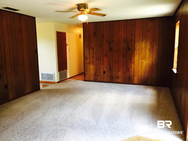 39660 Hannis Williams Road Bay Minette, AL 36507 - Photo 10 of 32 For Sale: 39660 Hannis Williams Road, Bay Minette, AL 36507 Living Room with new carpet and paint