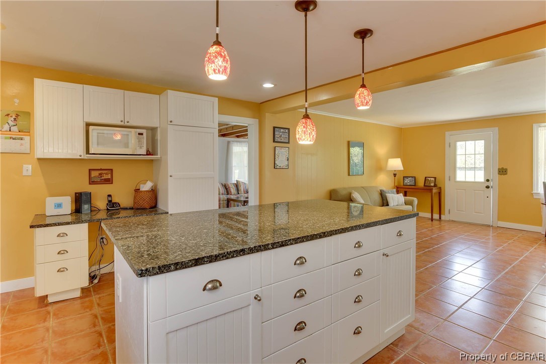 1595 Fitchetts Wharf Road Moon, VA 23119 - Photo 19 of 50