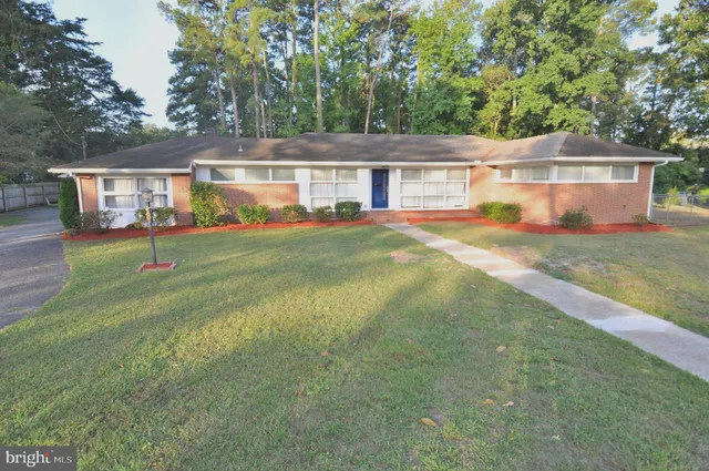 $300,000 | 18 Greenway Avenue, Pocomoke City, MD 21851