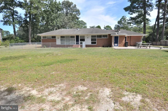 $300,000 | 18 Greenway Avenue, Pocomoke City, MD 21851