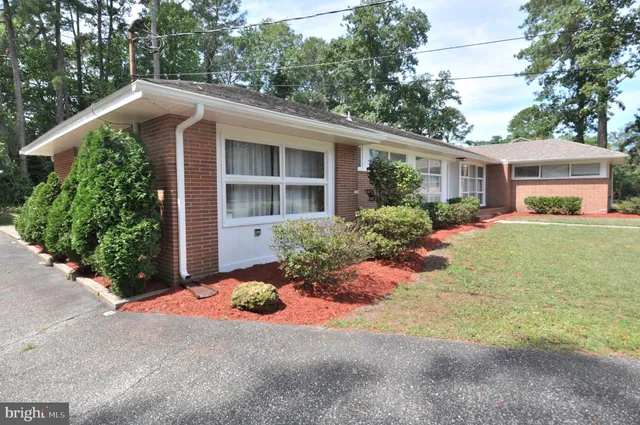 $300,000 | 18 Greenway Avenue, Pocomoke City, MD 21851