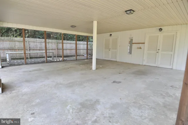 $300,000 | 18 Greenway Avenue, Pocomoke City, MD 21851