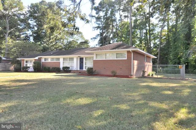 $300,000 | 18 Greenway Avenue, Pocomoke City, MD 21851