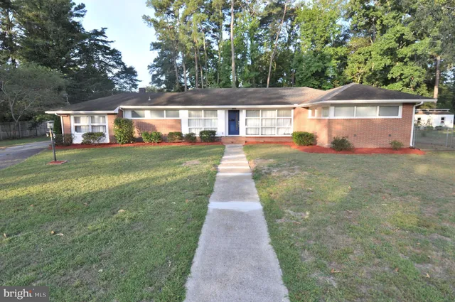 $300,000 | 18 Greenway Avenue, Pocomoke City, MD 21851