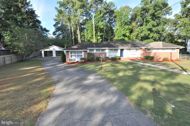 $300,000 | 18 Greenway Avenue, Pocomoke City, MD 21851