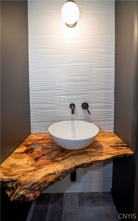 52 Cherry Tree Circle Clay, NY 13090 - Photo 13 of 38 Half bath.