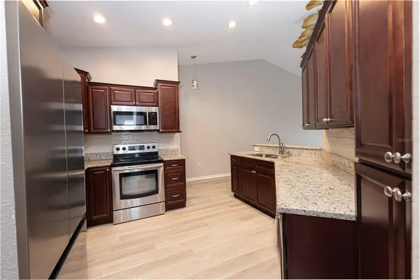 $1,900 | 5308 Bowline Court, Oxford, FL 34484