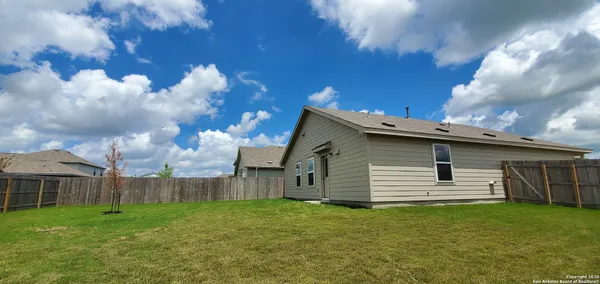 $1,650 | 10690 Pablo Way, Converse, TX 78109