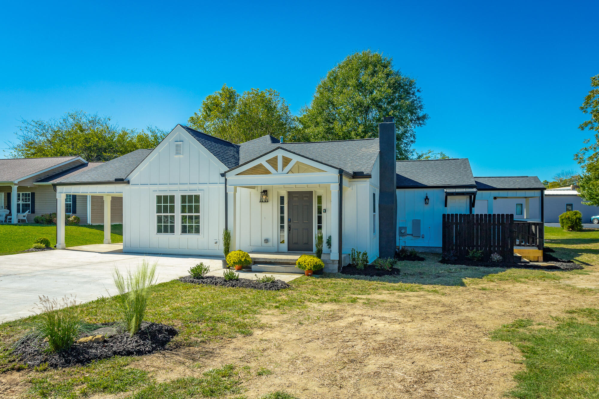 235 Guyler Street Ringgold, GA 30736 - Photo 2 of 54 235 Guyler Street HD-66