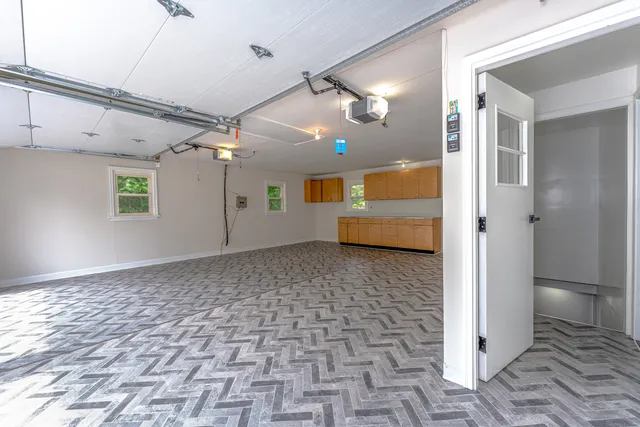 $412,500 | 8 Bonnie Lane, Waterbury, CT 06705