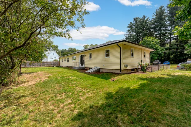 $412,500 | 8 Bonnie Lane, Waterbury, CT 06705