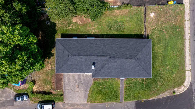 $412,500 | 8 Bonnie Lane, Waterbury, CT 06705