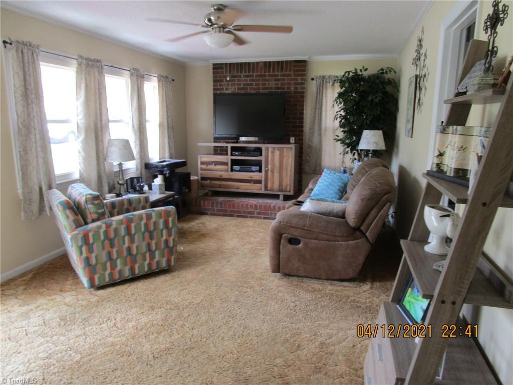 1632 Larkin Street High Point, NC 27262 - Photo 4 of 27 Gallery Image 4