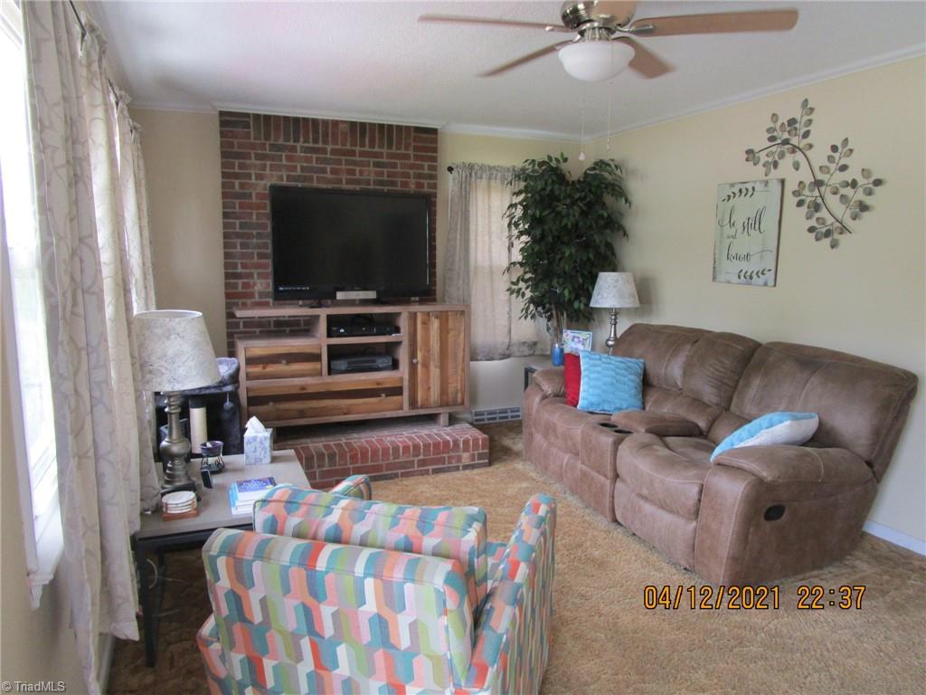 1632 Larkin Street High Point, NC 27262 - Photo 7 of 27 Gallery Image 7