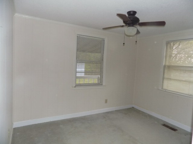 6288 Thomaston Road Macon, GA 31220 - Photo 4 of 9 an empty room with a window