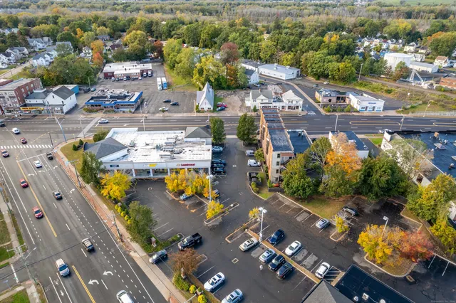 $1,300 | 1252 Main Street, Unit 303, East Hartford, CT 06108