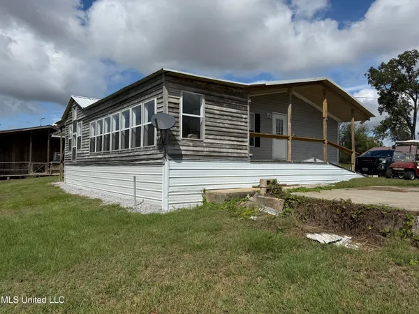 $135,000 | 207 Sea Island Drive, Vicksburg, MS 39183