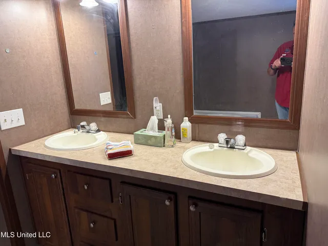 $135,000 | 207 Sea Island Drive, Vicksburg, MS 39183