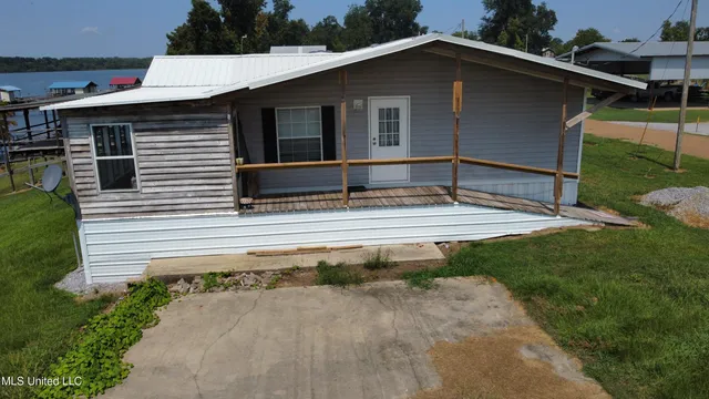 $135,000 | 207 Sea Island Drive, Vicksburg, MS 39183