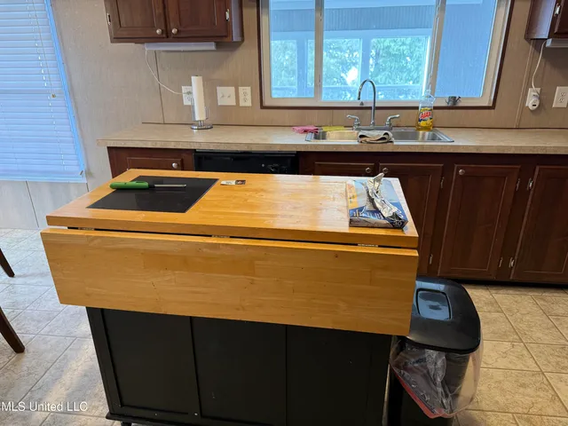 $135,000 | 207 Sea Island Drive, Vicksburg, MS 39183