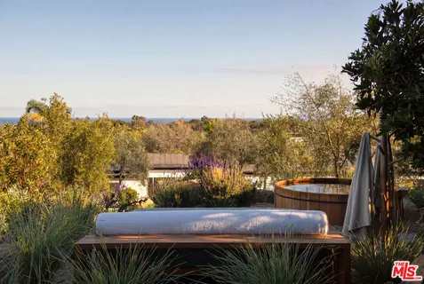 $11,925,000 | 28953 Boniface Drive, Malibu, CA 90265