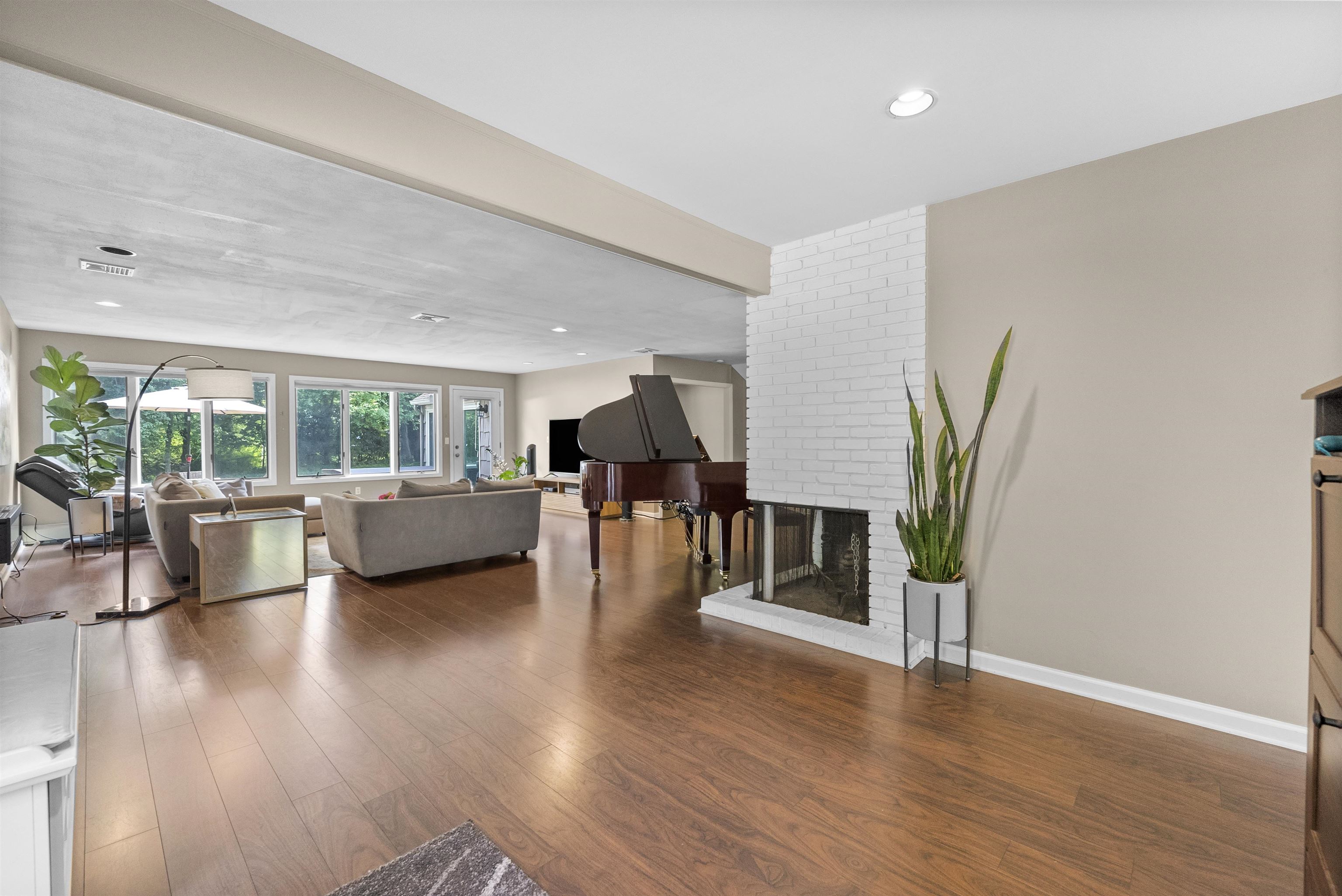 926 Norgate Drive Ridgewood, NJ 07450 - Photo 29 of 44 Gallery Image 29